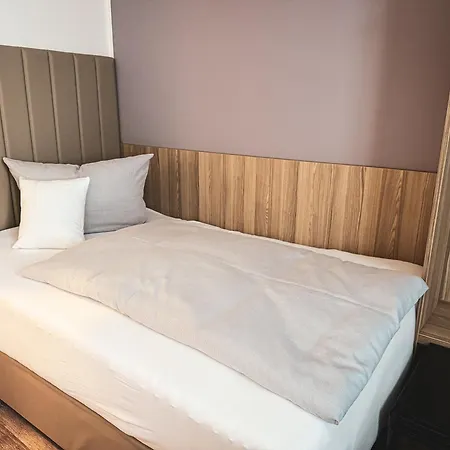 Hey! Halle - Dein Stadthotel ホテル