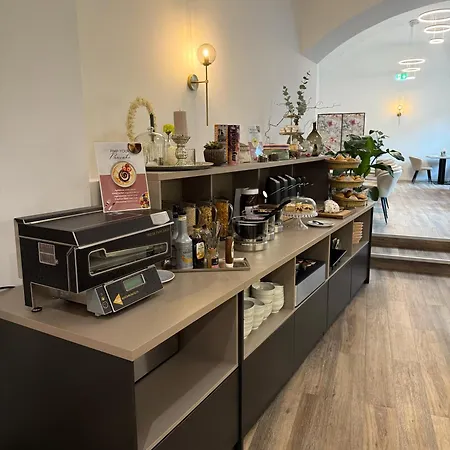 Hey! Halle - Dein Stadthotel *