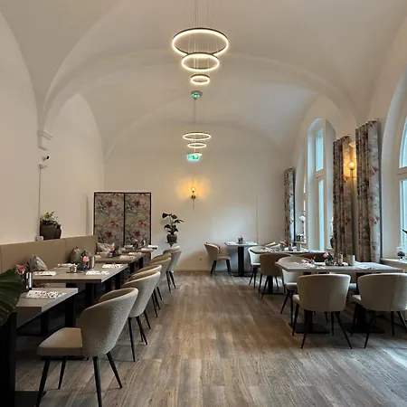 فندق Hey! Halle - Dein Stadthotel *