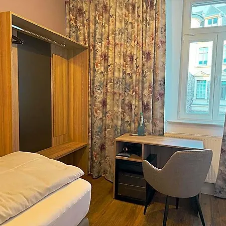 Hey! Halle - Dein Stadthotel *