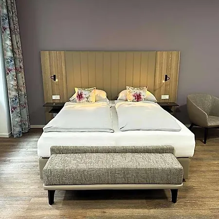 Hotel Hey! Halle - Dein Stadthotel *